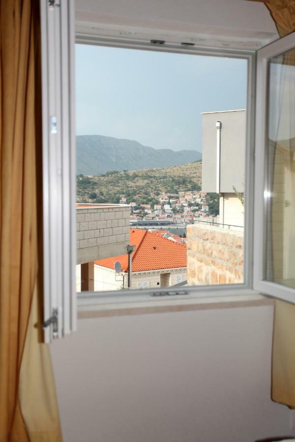 Luxury Apartment *
